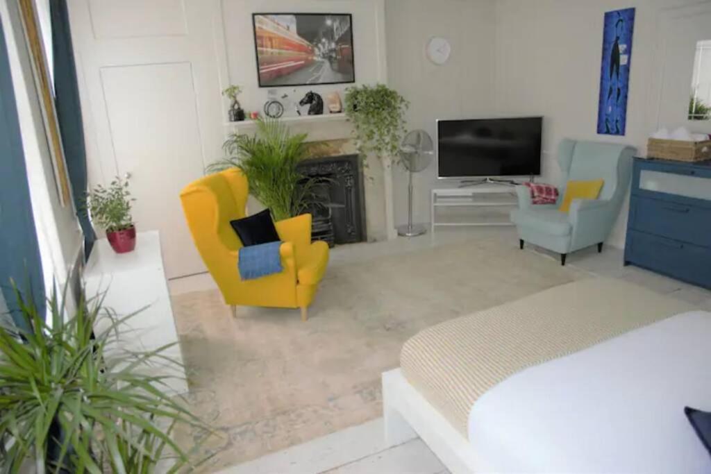 Fabulous Duplex Flat in Covent Garden - 2 bedroom Londen Buitenkant foto