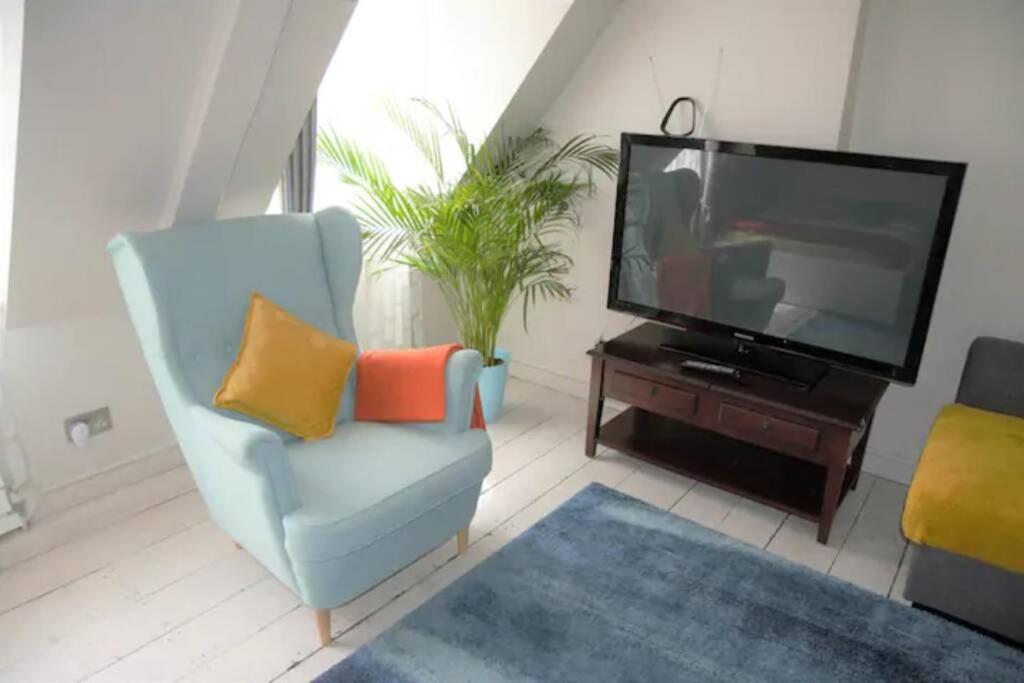 Fabulous Duplex Flat in Covent Garden - 2 bedroom Londen Buitenkant foto